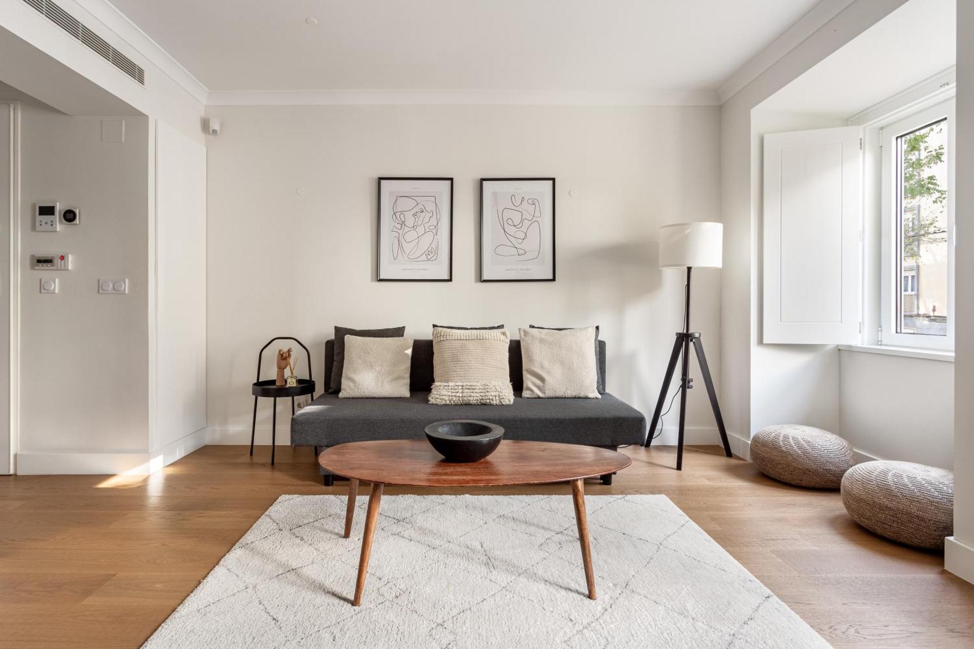 Apartment Cosy 1-br Belem With Parking & Ac By Host For Us *